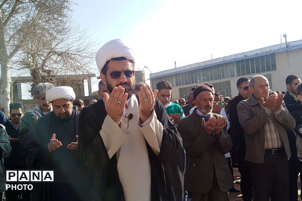 نماز عید فطر در مصلای شهر بهمن