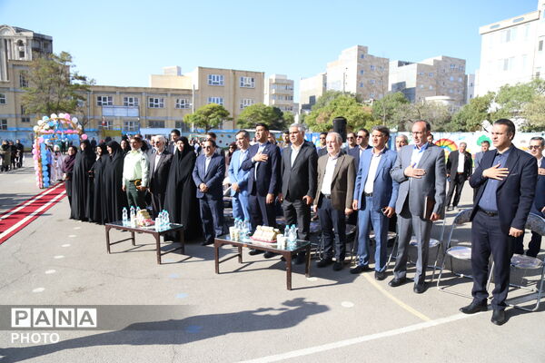 آیین استانی جشن شکوفه ها در دبستان حافظ ناحیه یک اردبیل 