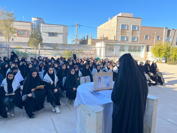  عزاداری به مناسبت دهه فاطمیه در مدرسه شهید محمدی پور خلیل آباد 