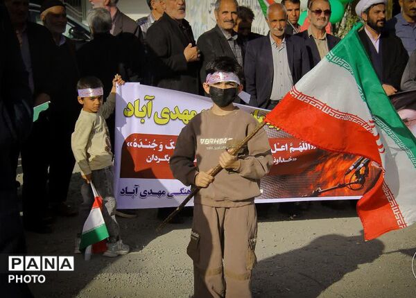 رزمایش حماسی و کاروان خودرویی در همدان؛ تجلیل از ارتش مقتدر در آستانه روز ارتش