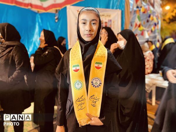 برپایی موکب سازمان دانش‌آموزی همراه با بسیج دانش‌آموزی در شهرستان فارسان