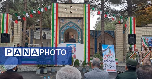  غبارروبی مزار شهدا در نیشابور 