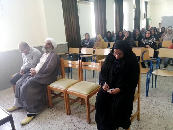 انتخابات انجمن اولیا و مربیان در دبیرستان علی سایانی فین