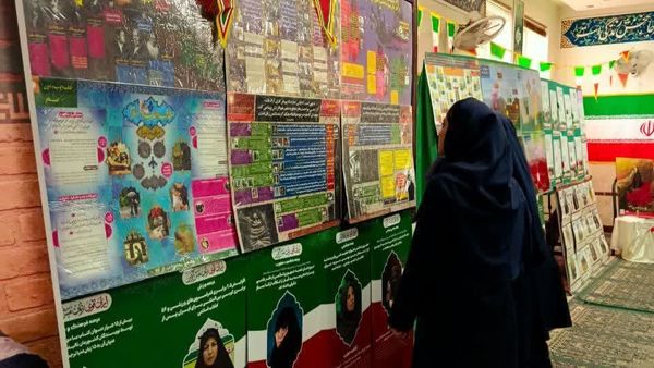 نمایشگاه دستاوردهای شورای بسیج در دبیرستان برازنده مقدم ۲