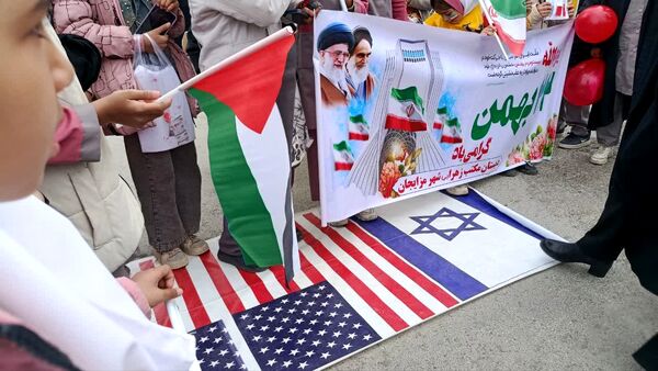 تجدید بیعت با آرمان‌های انقلاب