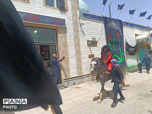 روایتی از غربت ساقی در میدان تعزیه‌ی فدافن