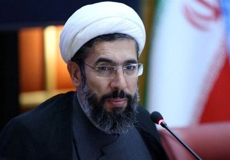 دانشگاه نباید درگیر انحراف و تفرقه شود