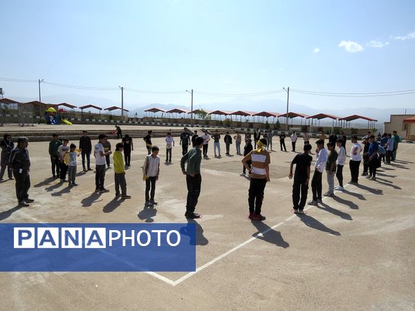 برگزاری اردوی تمشک پسران در اردوگاه شهید چمران بجنورد 