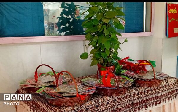 آیین طرح استانی «جشن شکوفه‌ها» که در دبستان دخترانه مهندس معصومی ناحیه ۴