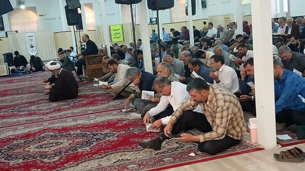 مراسم قرائت پر فیض دعای امام حسین (ع) در روز عرفه در حسینیه مرکزی آباده