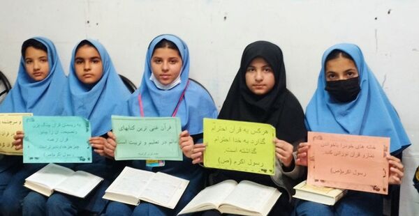 محفل انس با قرآن در آموزشگاه فرهنگ شهرستان خلیل آباد 