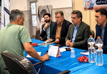 برپایی میز خدمت شرکت آب و فاضلاب در آباده