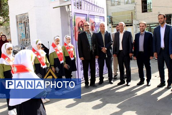 برگزاری جشن شکوفه‌ها در مدرسه عصمت شهرستان رباط کریم 