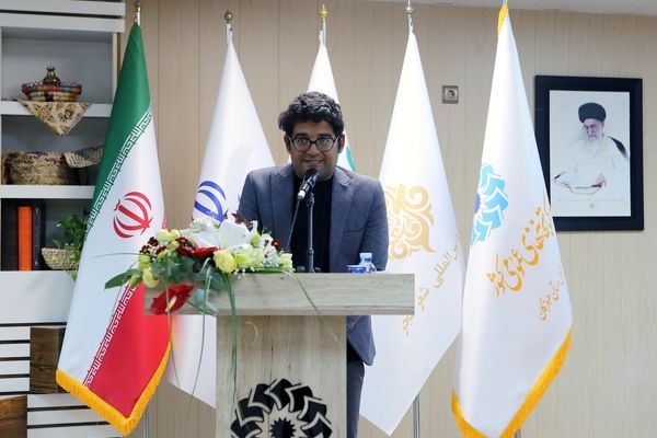 آثار منتخب در جشنواره بین‌المللی شعر فجر ماندگاری بیشتری در بازار نشر دارند