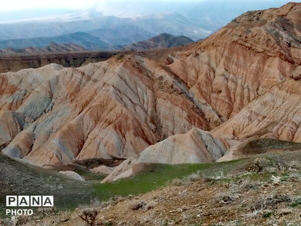 درهٔ پرستو ها در شهر نیشابور