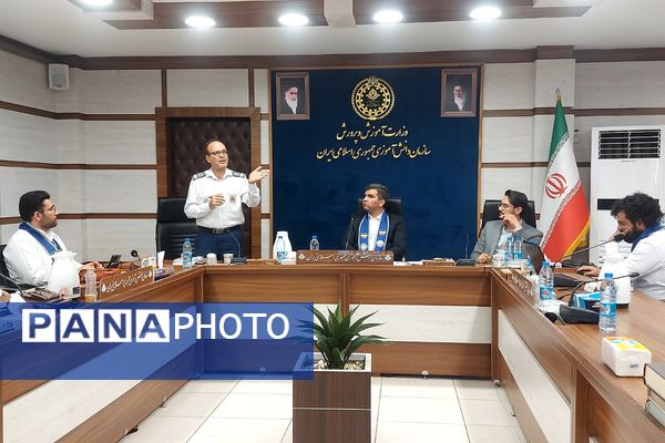 نشست فصلی و توان افزایی مأمورین و مسئولین سازمان دانش‌آموزی شهرستان‌های استان تهران 