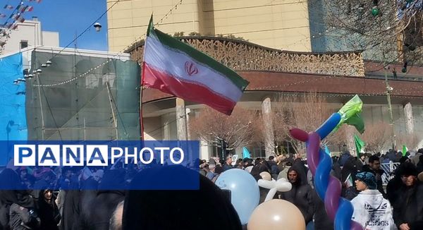 خروش مردم مشهدی در یوم الله ۲۲ بهمن