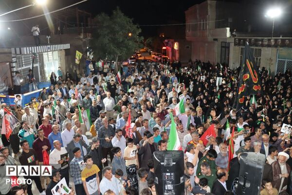 اجتماع شبانه کودکان و نوجوانان با «سلام فرمانده»
