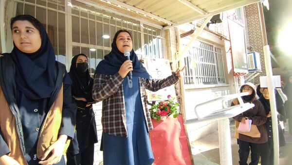 انتخابات شورای دانش آموزی در دبیرستان کوثر فرهنگیان 