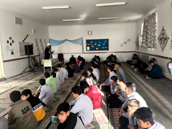 گرامیداشت ایام فاطمیه در دبیرستان خاتم الانبیا خاتم