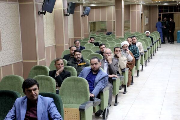 نشست تخصصی اجرای طرح نماد و لیگ جت در مدارس متوسطه ناحیه یک یزد