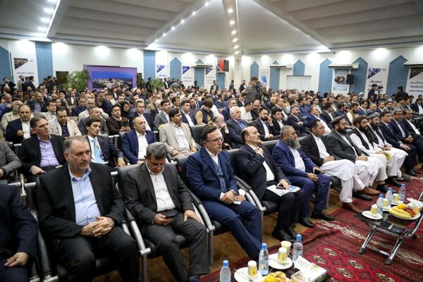 آیین افتتاحیه اولین نمایشگاه تخصصی صادرات و سرمایه‌گذاری مناطق آزاد کشور در مشهد