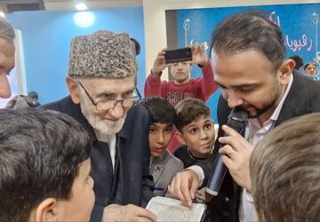گامی به سوی روشنایی با شعار "قرآن راه زندگی"