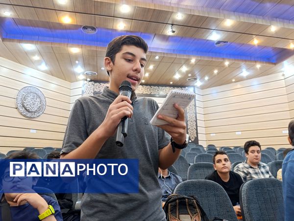 برگزاری دو کلاس خبرنویسی و مصاحبه در روز پنجم دوره خبرنگار محله 