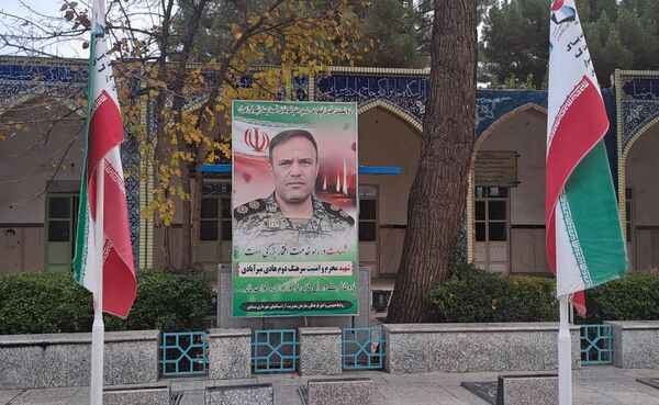  غبارروبی مزار شهدا در نیشابور 