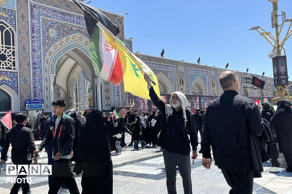 مشهد در سوگ؛ بدرقه باشکوه رهبر شهید انقلاب در جوار بارگاه رضوی