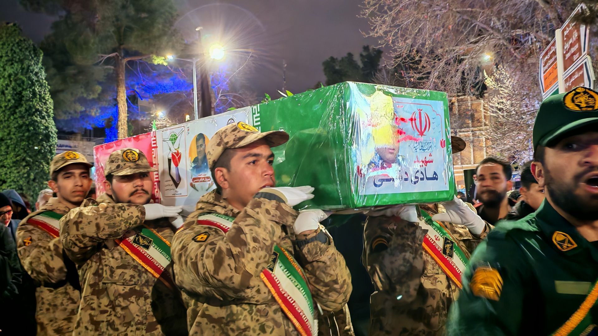 اجتماع بزرگ مردم شهرستان نیشابور و تشییع شهید جنگرمضان