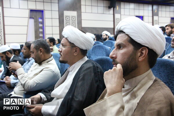 اولین جلسه آموزشی طلاب شاغل در آموزش و پرورش خراسان جنوبی