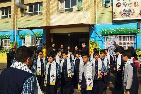 جشنواره ایرانشناسی در دبستان قلنبر ناحیه 2 شهرری 
