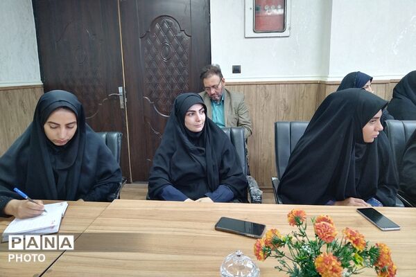 جلسه تبیین برنامه های پرورشی، فرهنگی - هنری و سازمان دانش آموزی