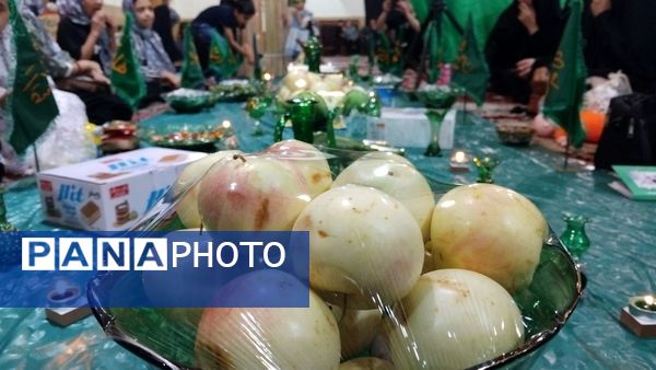 برپایی سفره حضرت‌رقیه (س) در شهر وردنجان
