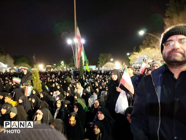 قلب کرمانی‌ها برای ایران می‌تپد