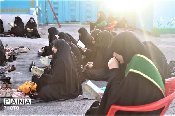 آیین روحبخش قرائت دعای عرفه در یادمان شهدای گمنام کوه خضر نبی(ع)