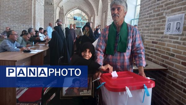 حضور پرشور مردم در انتخابات ریاست‌جمهوری شهرستان نیشابور