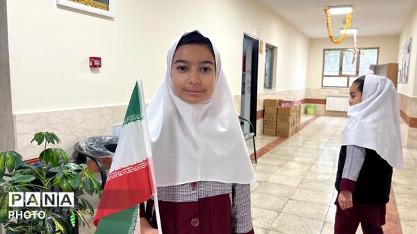 نهال‌ها در دبستان چلیچه به یاد شهدای مدرسه میناب می‌رویند