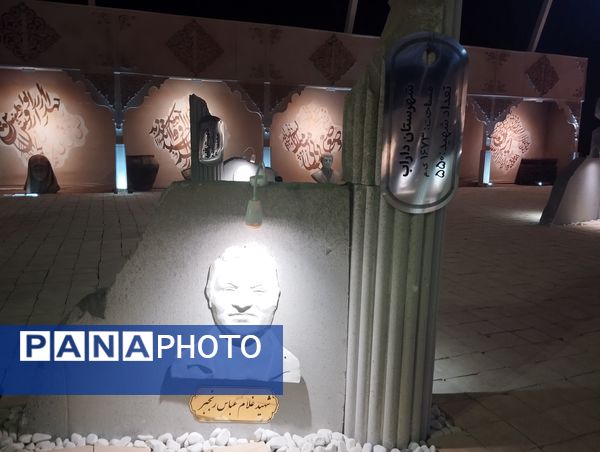 بازدید دانش‌آموزان از نمایشگاه اقتدار شیراز