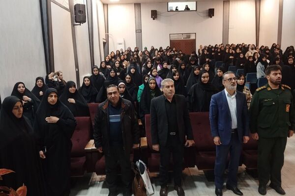 اعزام دانش‌آموزان دختر مدارس کهریزک به اردوی راهیان نور