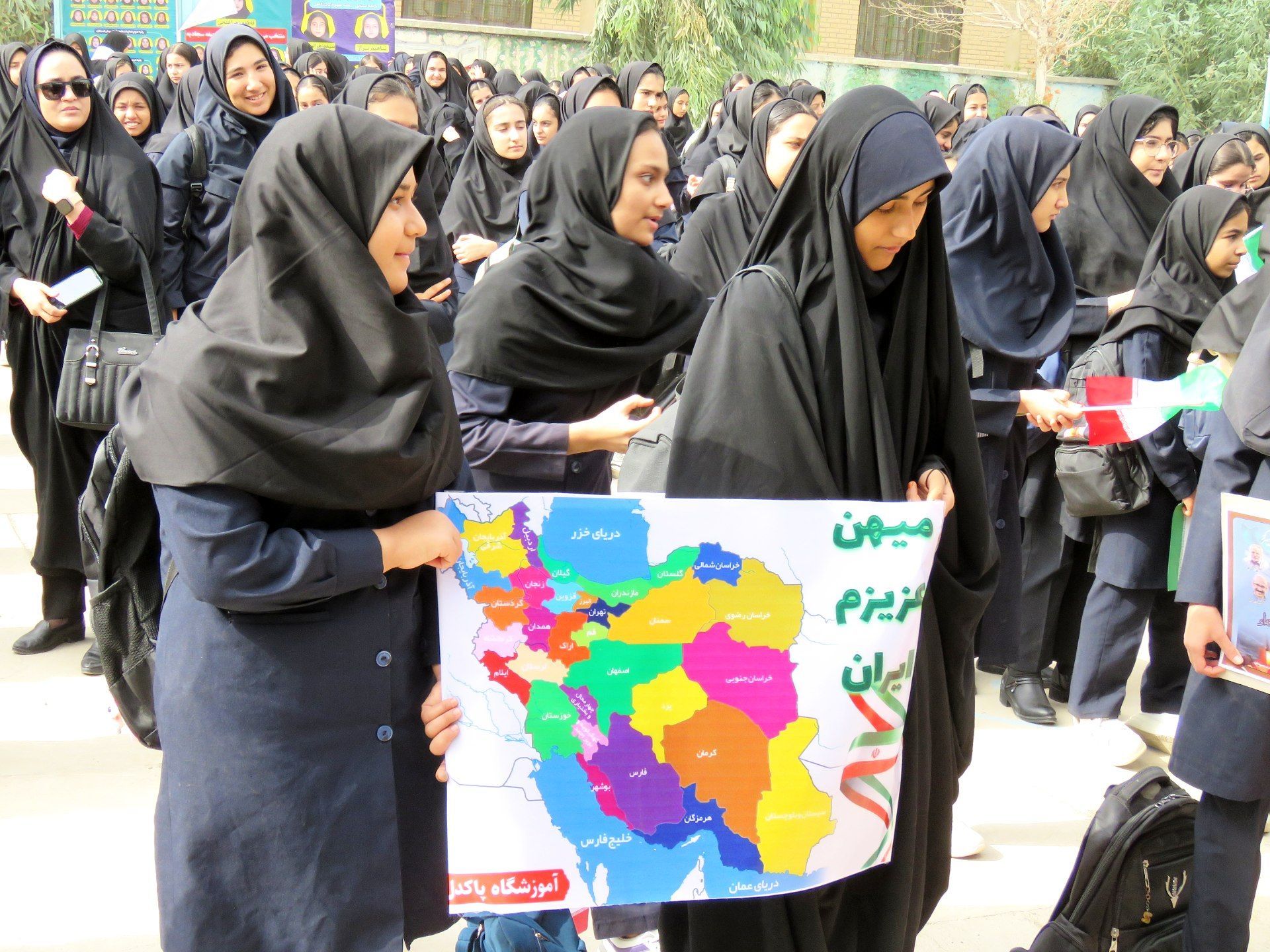 نواخته شدن زنگ مهر در مدارس شهرستان خلیل‌آباد 