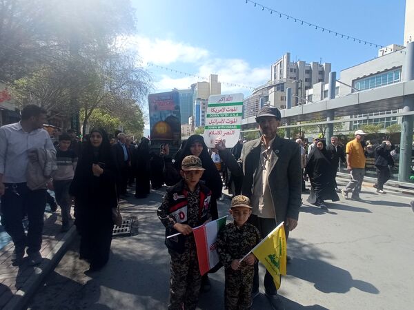 حضور پرشور مشهدی‌ها در راهپیمایی روز قدس؛ فریاد حمایت از فلسطین