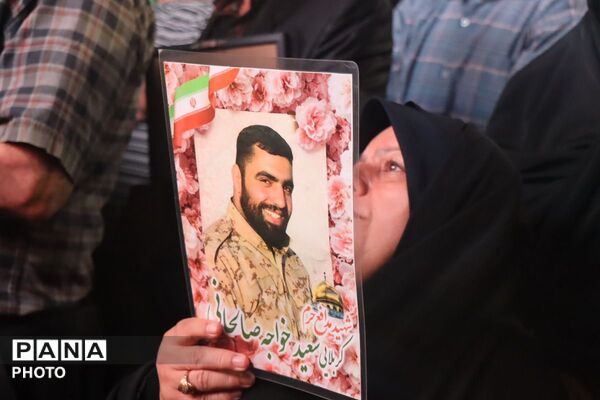 جان‌برکفان گفتند از این عشق و حالا‌ ذکر لب ما لحظه‌لحظه هست: ایران