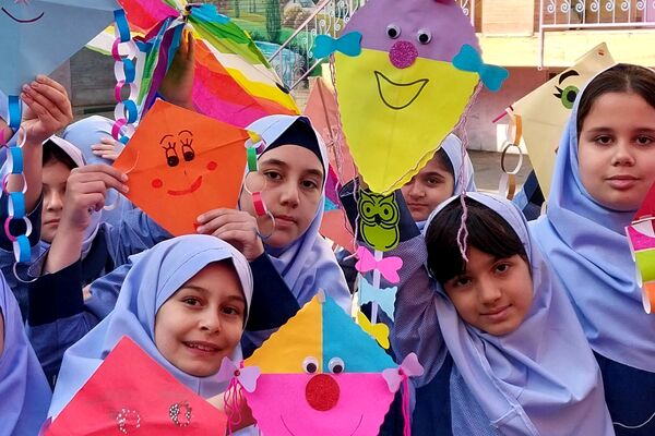 گرامیداشت هفته تربیت بدنی در مدارس دکتر رزمی و شهید مجید مجیدی ناحیه دو شهرری 
