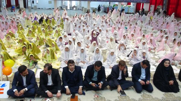 جشن تکلیف دانش‌آموزان دختر شهرستان بویراحمد