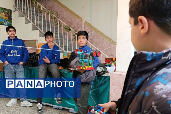 مسابقات رباتیک کانون فرهنگی ملارد