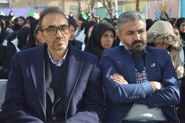 طنین زنگ انقلاب در بهارستان‌دو 