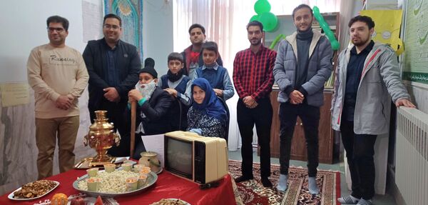 جشن یلدا و شور و نشاط در مدرسه فرهنگ شهیدان تهامی خلیل آباد
