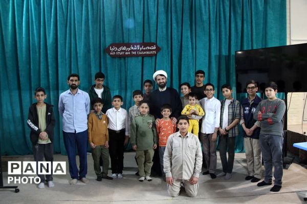 برگزاری جلسه سفیران کتاب یزد با نویسنده کتاب «فرمانده سری»